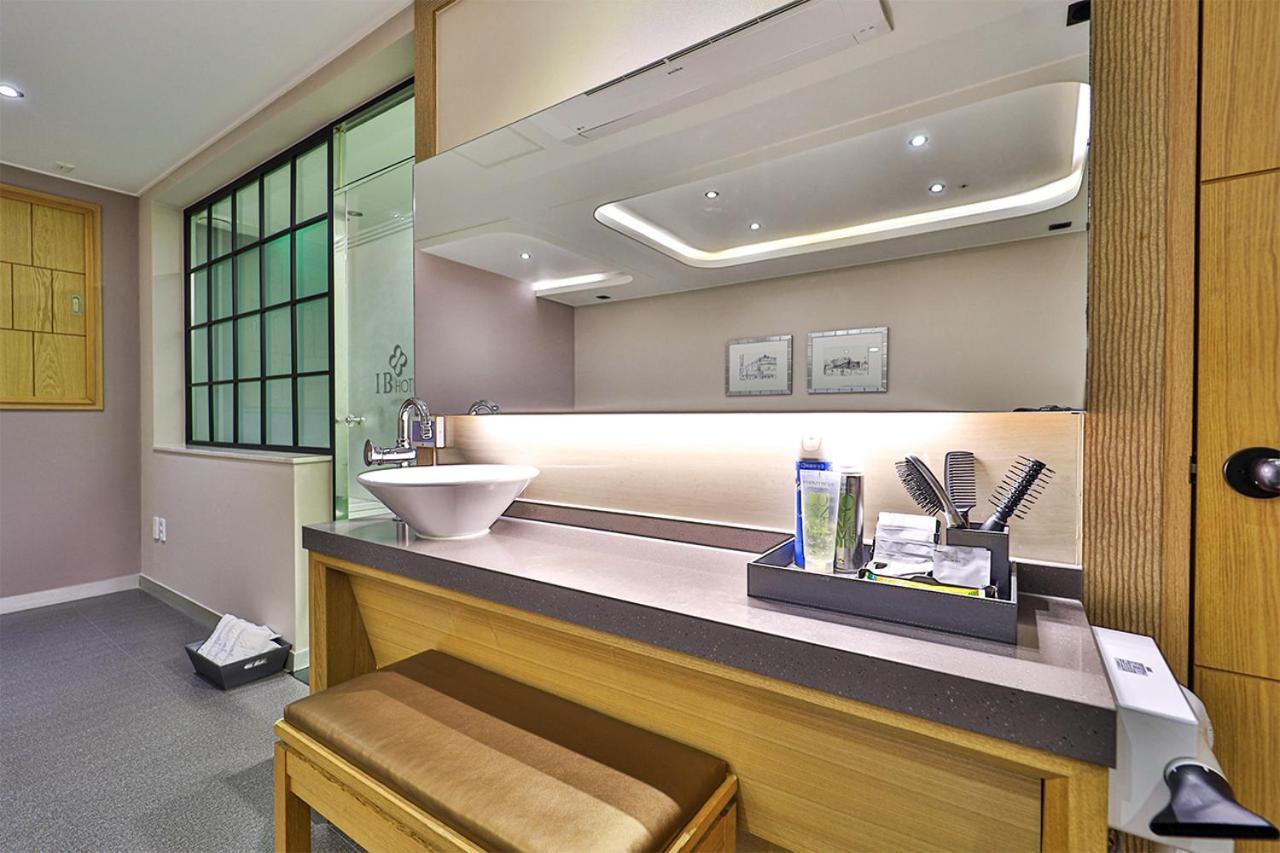 Seomyeon Ib Hotel Busan Esterno foto