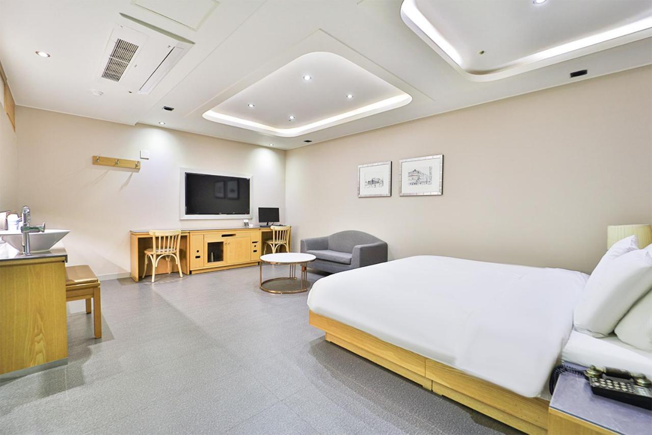 Seomyeon Ib Hotel Busan Esterno foto